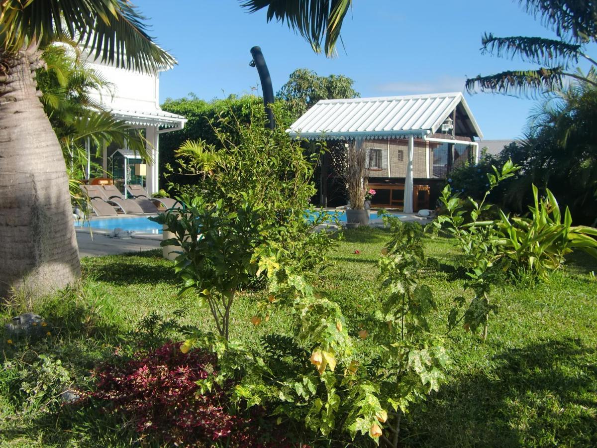 Villa Ambralini Saint Pierre Bagian luar foto